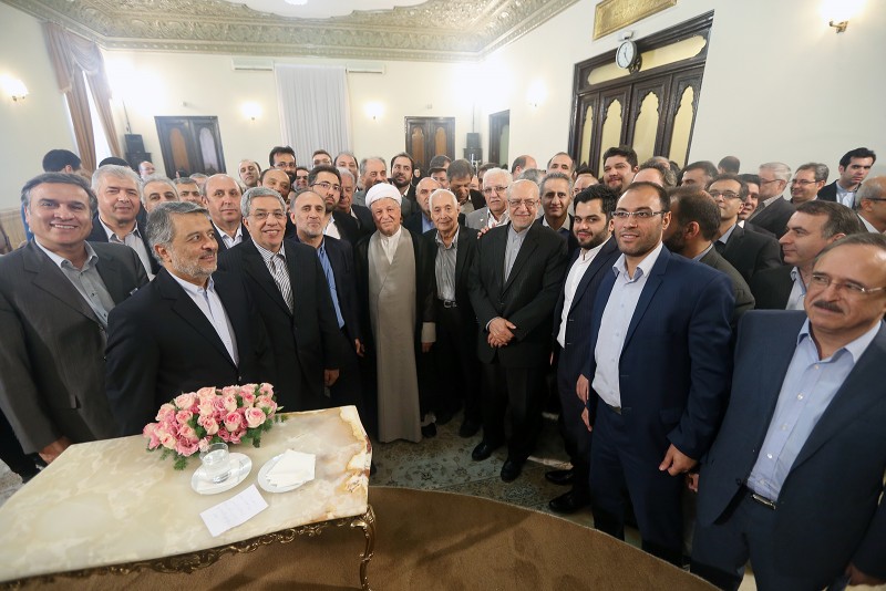 هاشمی و وزیر صنعت