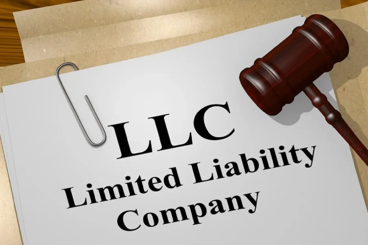 شرکت ال‌ال‌سی چیست؟