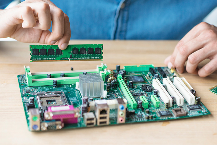 24 قطعه الکترونیکی پر سود برای واردات از چین