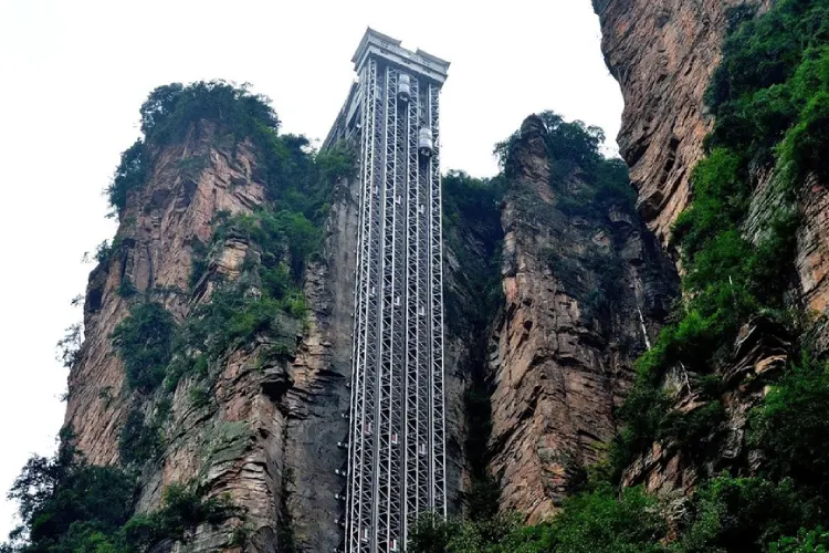 پارک جنگلی ملی ژانگ جیاجی